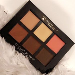 Anastasia Beverly Hills contour cream kit